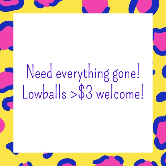 💥Sale💥Avocado Pouch - Picture 2 of 2